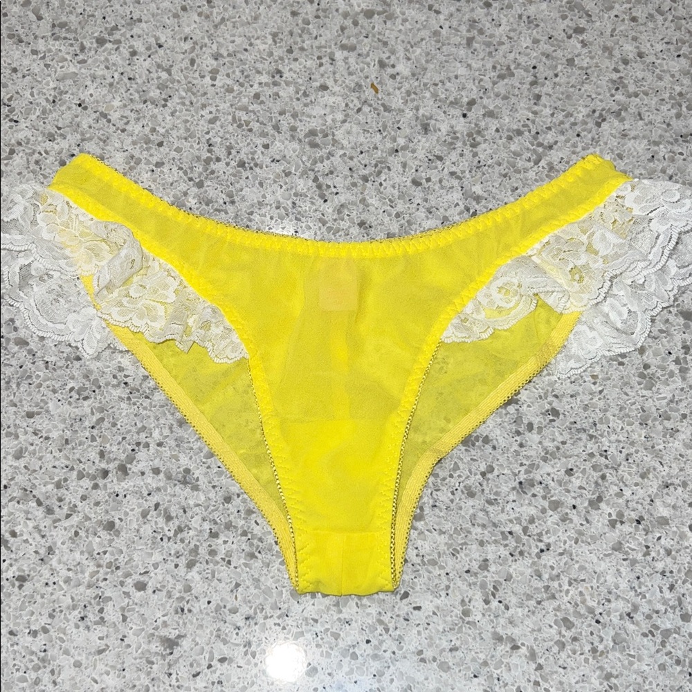 Victoria’s Secret 2013 Panty with lace